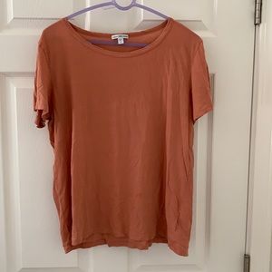 James Perse Size 4 Tee